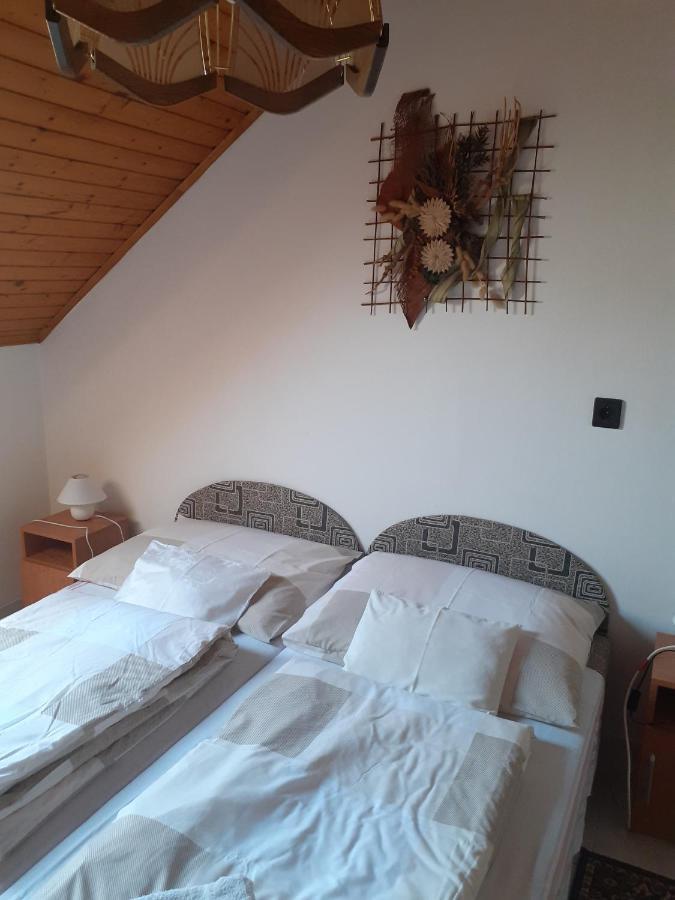 Anna Vendeghaz Hotel Balatonakali Buitenkant foto